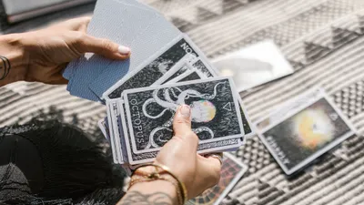 Hati-hati! Terlalu Percaya Pada Zodiak Ketika Memilih Pasangan Bisa Memberikan Dampak Buruk Loh (Pexels)