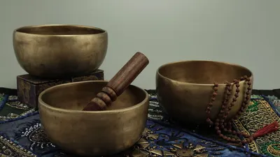 Dari hasil pengamatan, seseorang yang memiliki pagar gaib diyakini memiliki sejumlah tanda seperti penjelasan berikut.