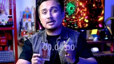 Denny Darko ikut berkomentar soal perkataan Mahfud MD 'membiarkan ibu lahirkan anak tak berakhlak itu dosa besar'.