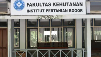 10 Universitas dengan Jurusan Kehutanan Terbaik di Indonesia versi EduRank 2023, IPB Nomor 1, Disusul... (fahutan.ipb.ac.id)