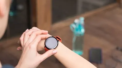 Dalam artikel ini, kamu akan tahu bagaimana psikologi orang yang memakai jam tangan di sebelah kanan tangan.   