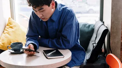 Lantas, bagaimana cara pakai fitur baru WhatsApp share screen untuk memantau pasangan dari jarak jauh? Yuk simak langkah-langkahnya.