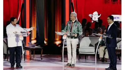 Debat Ketiga Capres Ganjar Pranowo, Prabowo Subianto, dan Anies Baswedan, Minggu (8/1/2024).