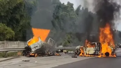 Kecelakaan beruntun di Tol Jakarta-cikampek terjadi pada Senin 8 April 2024