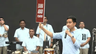 Meski Gibran telah dideklarasikan secara resmi sebagai cawapres pendamping Prabowo Subianto, polemik masih terjadi di tengah masyarakat.