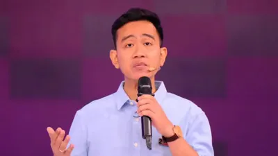 Badan Pengawas Pemilu (Bawaslu) Jakarta Pusat (Jakpus), menyatakan bahwa cawapres nomor urut 2 Gibran Rakabuming Raka telah melanggar Peraturan Gubernur (Pergub) DKI Jakarta Nomor 12 tahun 2012.