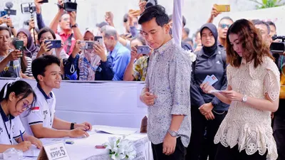 Hadir sebagai Walikota Solo, Gibran mengatakan Pilkada serentak kemungkinan dimajukan pada September 2024.
