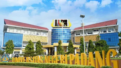 Halo calon mahasiswa! Berikut ini ada referensi jurusan kuliah terfavorit di Universitas Negeri Padang atau biasa disebut UNP. 
