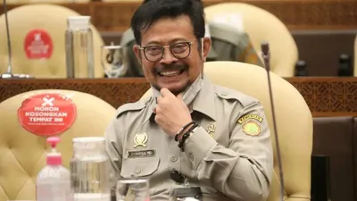 Meski kini dirinya telah ditetapkan sebagai tersangka, Syahrul Yasin Limpo (SYL) meminta agar publik tak serta merta menghakimi dirinya.