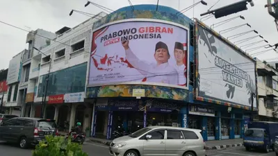 Gibran Rakabuming Raka menjadi sorotan setelah MK mengabulkan batas usia capres-cawapres di bawah 40 tahun dengan pengalaman kepala daerah.