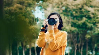 Ilustrasi Orang yang Hobi Fotografi