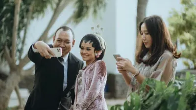 Punya Makna Mendalam, Begini Arti dan Tampilan Gaun Pernikahan Mutiara Baswedan Rancangan Putra Prabowo Subianto