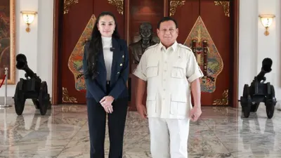 Geram Prabowo Selalu Diserang, Nikita Mirzani Siap Tantang Anies Baswedan Debat: Omon-omon Aja Lu!