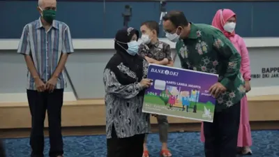 Bantuan Rp 600.000 dari Program Kartu Lansia Jakarta
