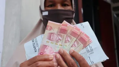 Saat ini status bantuan PKH tahap 2 di akun SIKS-NG masih ada di tahap final closing atau &lsquo;cek rekening&rsquo;, untuk beberapa Bank Himbara.