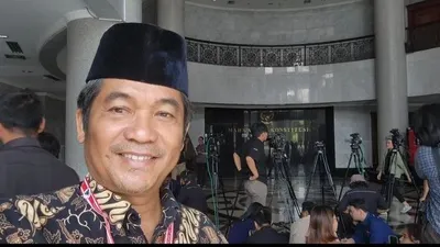 Kritik Jokowi Bagi-bagi Bansos, Ray Rangkuti: Presiden Gagal Mensejahterakan Rakyat