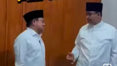 Ramai Video Cak Imin Selepet Anies Pakai Sarung, Pasangan AMIN Beberkan 3 Fungsi Sarung bagi Anak Santri, Apa?