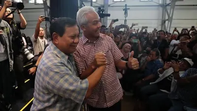 Jelang Pilpres 2024, Prabowo vs Ganjar Saling Klaim sebagai Penerus Jokowi