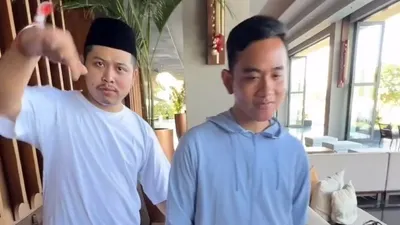 Tretan Muslim dan Coki Pardede Temukan Alat Canggih di Tubuh Gibran : Ternyata Roy Suryo Benar! (Instagram @tretanmuslim)