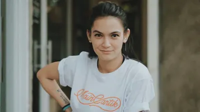 Profil lengkap Kia Poetri disebut pacar baru dari Virgoun