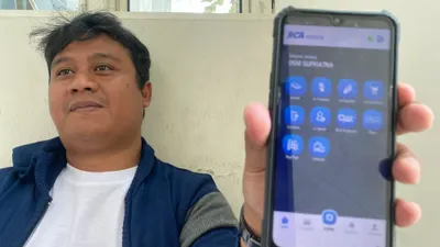 Aplikasi Mobile Banking (M-banking) Bank Central Asia (BCA) mengalami gangguan, dikeluhkan warga tak bisa kirim uang hingga gagal wisata.