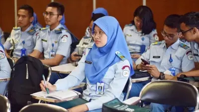 Taruna dan Taruni STIS