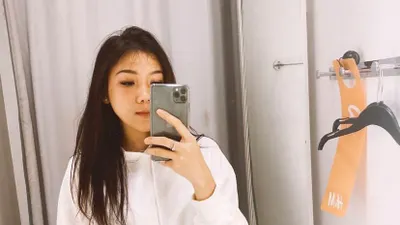 Mengungkap Kepribadian Bella Damaika Selingkuhan Elmer Syaherman dari Postingan Instagramnya, Ternyata Dia..