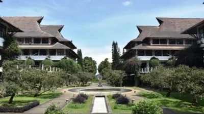 Institut Teknologi Bandung (ITB).