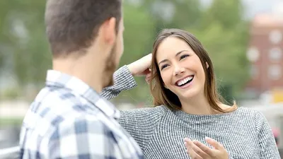 5 sifat wanita yang bisa bikin pria terpikat