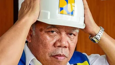 Tingkah Unik Basuki Hadimuljono saat Upacara HUT ke-78 RI Disorot Publik, Warganet: Menteri PUPR Paling Kocak