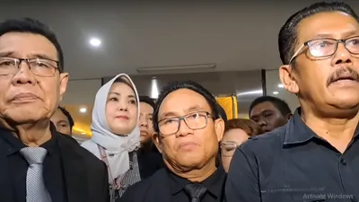 Pengacara yang tergabung dalam Tim Aliansi Advokat Pembela Jessica Wongso, melaporkan Edi Darmawan Salihin ke Bareskrim Polri, Jakarta Selatan, Jumat, 1 November 2023.