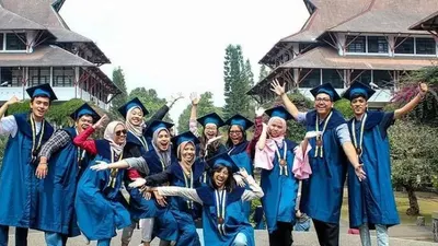 Illustrasi Mahasiswa ITB