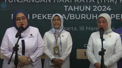 Kementerian Ketenagakerjaan (Kemnaker) dalam konferensi pers terkait Surat Edaran pembayaran Tunjangan Hari Raya (THR), Jakarta, Senin, 18 Maret 2024, memberikan imbauan kepada pengusaha jasa transportasi online untuk memberikan THR bagi para pengemudi ojek online (ojol).