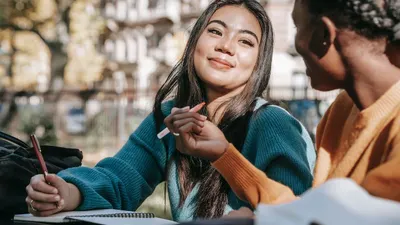 Penelitian terbaru mengungkap bahwa memiliki kepribadian tertentu dapat membantu kamu meraih lebih banyak rasa bahagia dalam hidup.