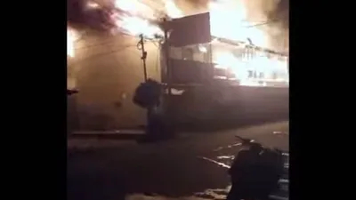 Kericuhan Massa Iringan Jenazah Lukas Enembe Makin Menggila, Belasan Ruko Sampai Dibakar