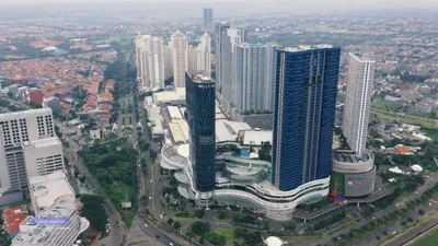 Mall Pakuwon yang berlokasi di Surabaya