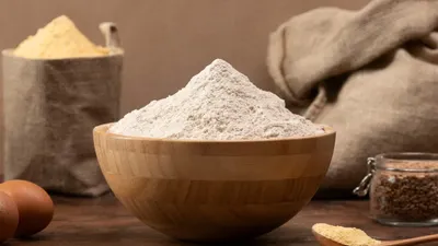 Adapun berikut 4 manfaat tepung maizena yang dapat dijadikan sebagai bahan alami dalam perawatan diri. Simak baik-baik ya.
