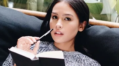 Maudy Ayunda Booklist mengungkapkan tentang pentingnya digital detox agar hidup lebih bahagia.
