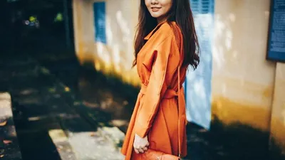 Mengungkap Kepribadian Seseorang dari Cara Dia Membawa Tas, Cari Tahu Kamu Sosok Wanita Penyayang atau Tangguh