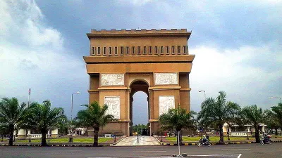 Monumen Simpang Lima Gumul Kota Kediri | Pemeringkatan kabupaten/kota di Indonesia dalam bidang keberlanjutan ini pertama kali dikeluarkan oleh UI Green City Metric di tahun 2022.