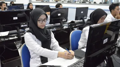 Penerimaan CPNS 2024 diperuntukkan bagi lulusan jenjang SMA/SMK sederajat hingga S1 terutama bagi fresh graduate.