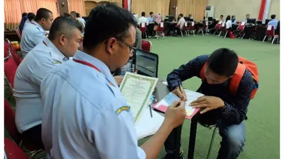 Segini gaji pokok untuk formasi Penjaga Tahanan di Kejaksaan berdasarkan golongannya. Formasinya akan dibuka di seleksi CPNS 2023.