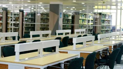 5 Kampus dengan Perpustakaan Terbaik di Indonesia Versi Kemendikbud Ristek RI, Ada yang Menyimpan Koleksi Langka