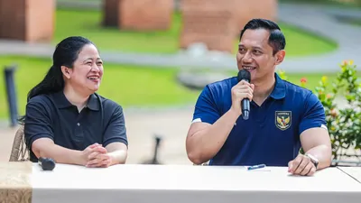 Puan Maharani dan Agus Harimurti Yudhoyono (AHY)