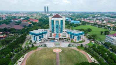 Potret kampus UNESA