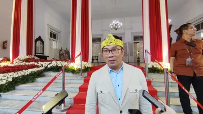 Ibunda Restui Ridwan Kamil Ikut Pilkada DKI Jakarta
