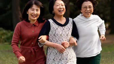 Orang Jepang memiliki rahasia hidup bahagia dan panjang umur yang bisa ditiru dengan menerapkan kebiasaan rutin setiap harinya.