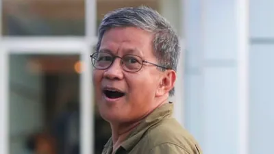 Ilustrasi: Enggak Kaget, Rocky Gerung Sebut Sudah Tahu Putusan MK Loloskan Gibran Cawapres Sejak Sebulan Lalu