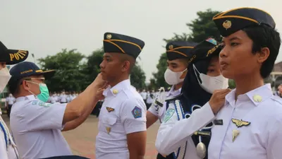 Sekolah Tinggi Meteorologi Klimatologi dan Geofisika atau STMKG merupakan sekolah kedinasan yang berada di bawah naungan BMKG.