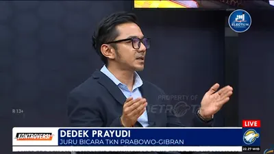 Dedek Prayudi Jubir TKN Prabowo-Gibran soal gerakan salam 4 jari 